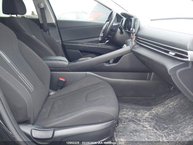 KMHLM4AG9NU311197 Hyundai Elantra Preferred Ivt