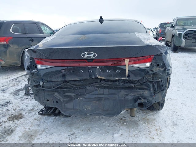 KMHLM4AG9NU311197 Hyundai Elantra Preferred Ivt