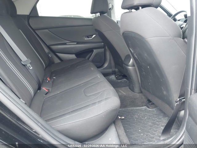 KMHLM4AG9NU311197 Hyundai Elantra Preferred Ivt
