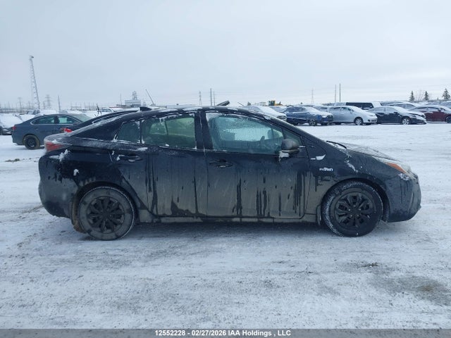 JTDKARFUXH3049608 Toyota Prius Technology