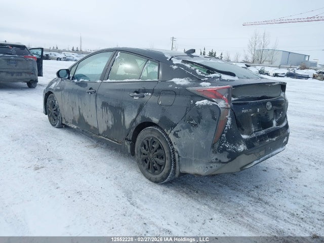 JTDKARFUXH3049608 Toyota Prius Technology