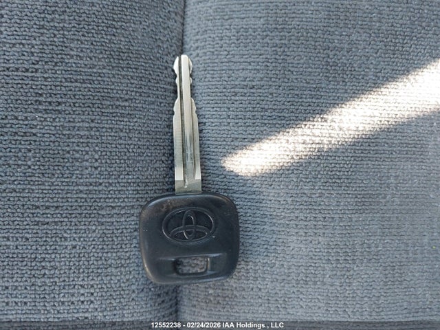 12552238 :رقم المزاد ، 2T1BR32E34C808458 vin ، 2004 Toyota Corolla Ce/le/s مزاد بيع
