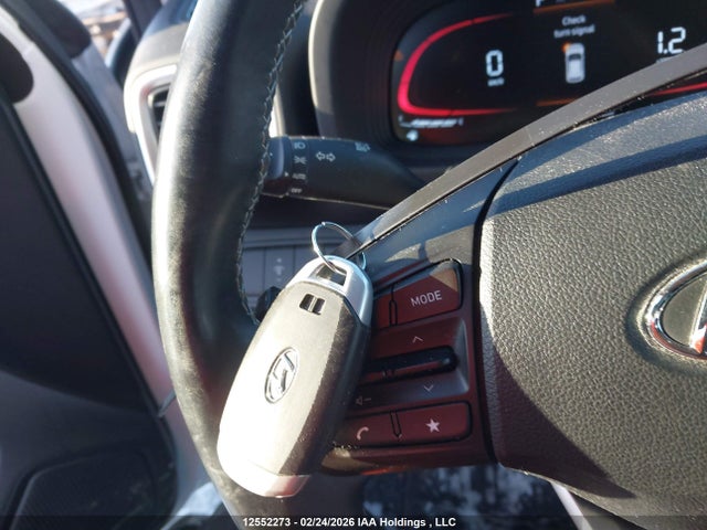KMHRC8A32SU344202 Hyundai Venue