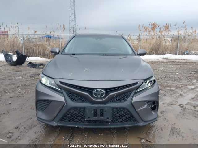 4T1B11HK0JU047715 Toyota Camry L/le/xle/se/xse