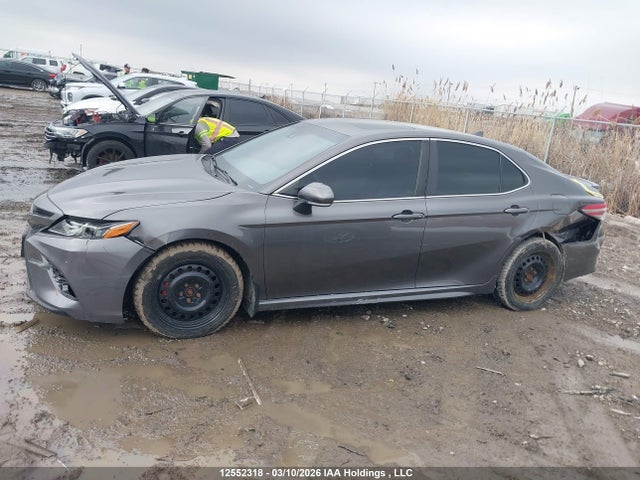 4T1B11HK0JU047715 Toyota Camry L/le/xle/se/xse