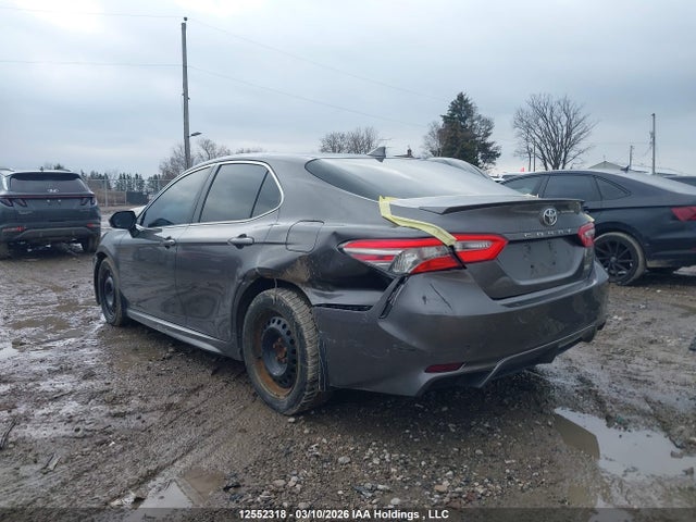 4T1B11HK0JU047715 Toyota Camry L/le/xle/se/xse
