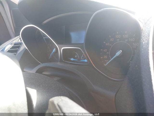 1FMCU9J93KUB69570 Ford Escape Titanium