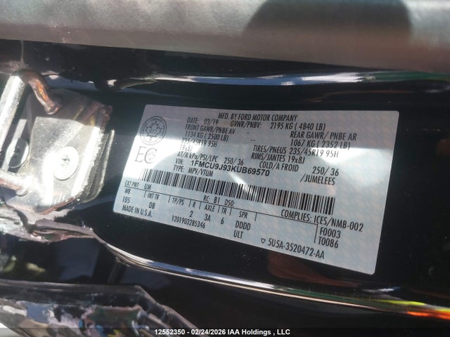 1FMCU9J93KUB69570 Ford Escape Titanium