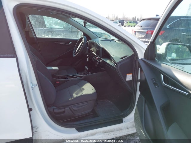 KNDCP3LE1S5277988 KIA Niro