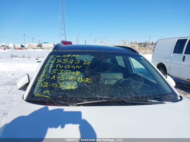 KM8J33A4XHU535108 Hyundai TUCSON SE