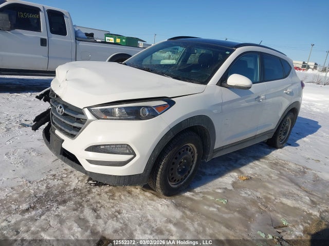 KM8J33A4XHU535108 Hyundai TUCSON SE