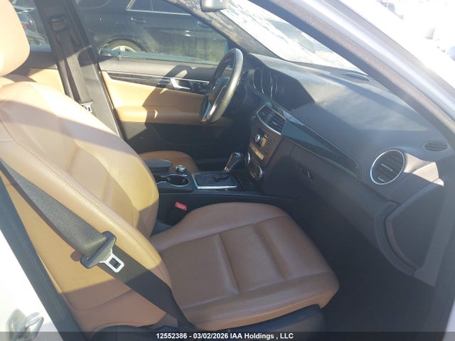 12552386 :رقم المزاد ، WDDGF8JB5DA840177 vin ، 2013 Mercedes-benz C 350 4matic مزاد بيع