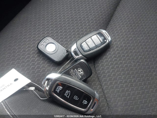 KMHH35LE1JU035733 Hyundai ELANTRA GT