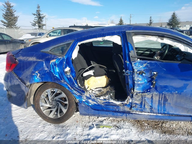 Продаж на аукціоні авто 2018 Honda Civic Ex, vin: 2HGFC2F87JH036261, номер лоту: 12552438