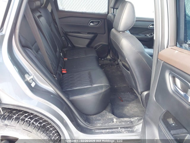 JN8BT3DD6NW274147 Nissan Rogue
