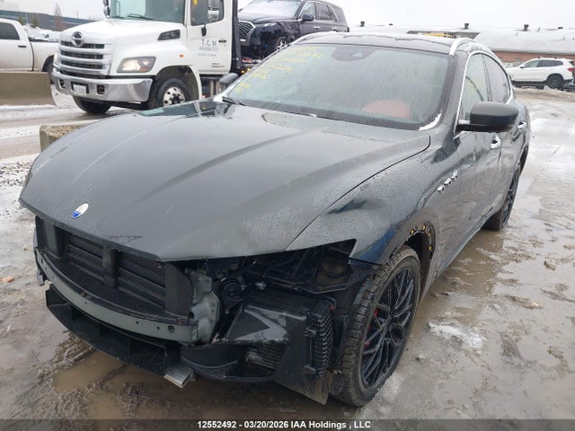 ZN661YUL0HX252214 Maserati LEVANTE S