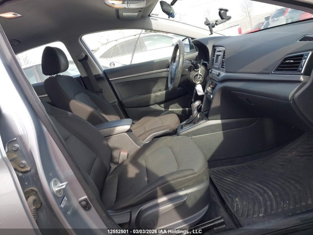 Продажа на аукционе авто 2017 Hyundai Elantra Le, vin: 5NPD74LF4HH081779, номер лота: 12552501
