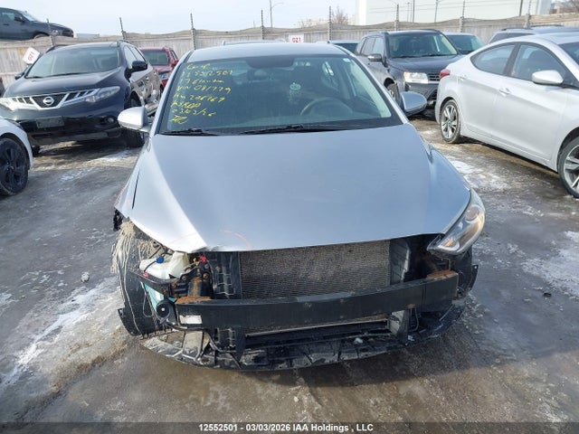 Продажа на аукционе авто 2017 Hyundai Elantra Le, vin: 5NPD74LF4HH081779, номер лота: 12552501
