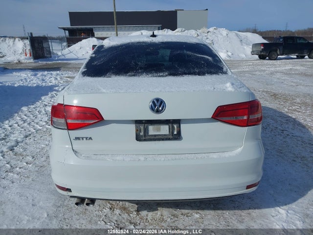 3VW2K7AJ6FM322941 Volkswagen Jetta 2.0l Trendline/2.0l Trendline+
