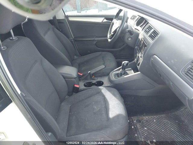3VW2K7AJ6FM322941 Volkswagen Jetta 2.0l Trendline/2.0l Trendline+