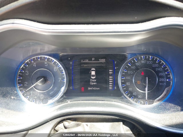 Chrysler 200 Limited 2015 1C3CCCAB6FN679035 Image 7