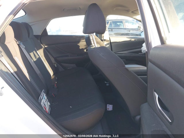KMHLM4AG1MU152934 Hyundai Elantra Preferred Ivt