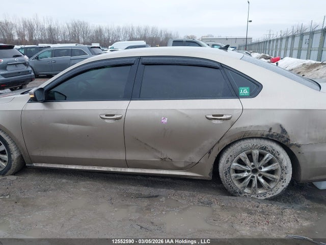 Продажа на аукционе авто 2015 Volkswagen Passat S, vin: 1VWAS7A36FC054889, номер лота: 12552590