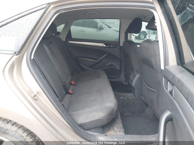 Продажа на аукционе авто 2015 Volkswagen Passat S, vin: 1VWAS7A36FC054889, номер лота: 12552590