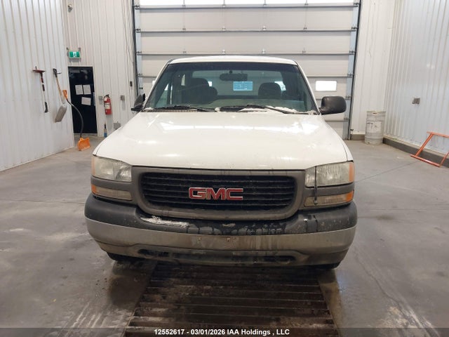 12552617 :رقم المزاد ، 1GTEK19V8YZ268533 vin ، 2000 Gmc New Sierra K1500 مزاد بيع