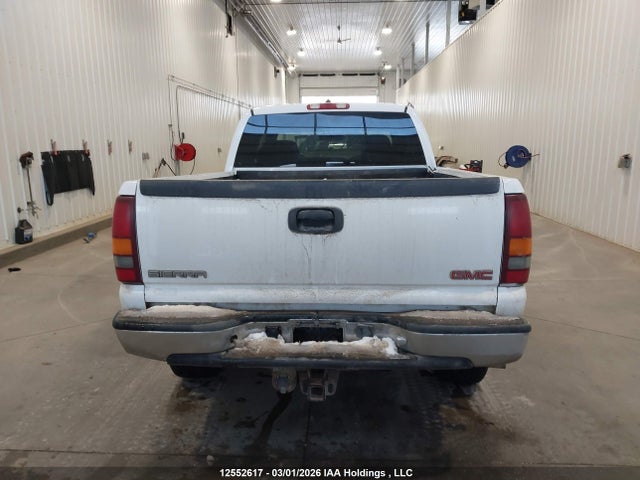 12552617 :رقم المزاد ، 1GTEK19V8YZ268533 vin ، 2000 Gmc New Sierra K1500 مزاد بيع