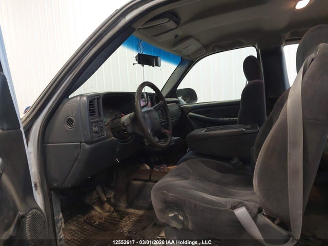 12552617 :رقم المزاد ، 1GTEK19V8YZ268533 vin ، 2000 Gmc New Sierra K1500 مزاد بيع