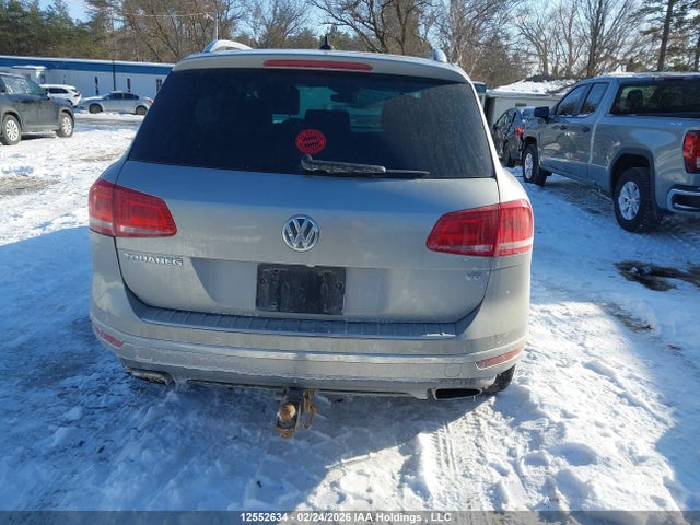 WVGRF7BP8HD002099 Volkswagen Touareg Wolfsburg