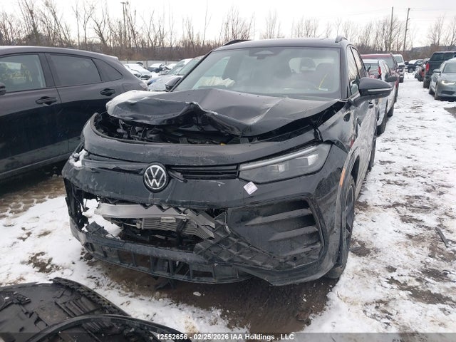 3VVGR7RM9TM055116 Volkswagen Tiguan Se R-line Black