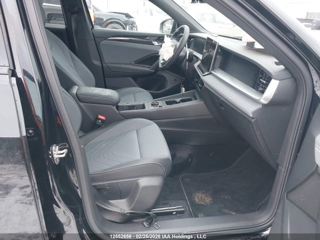 3VVGR7RM9TM055116 Volkswagen Tiguan Se R-line Black