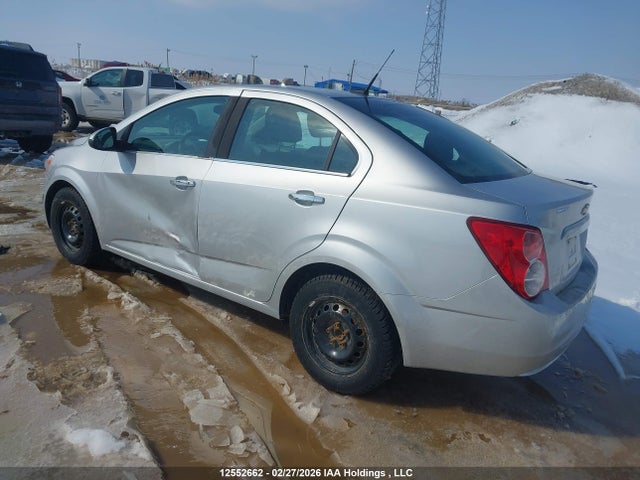 1G1JC5SH8E4155223 Chevrolet SONIC LT