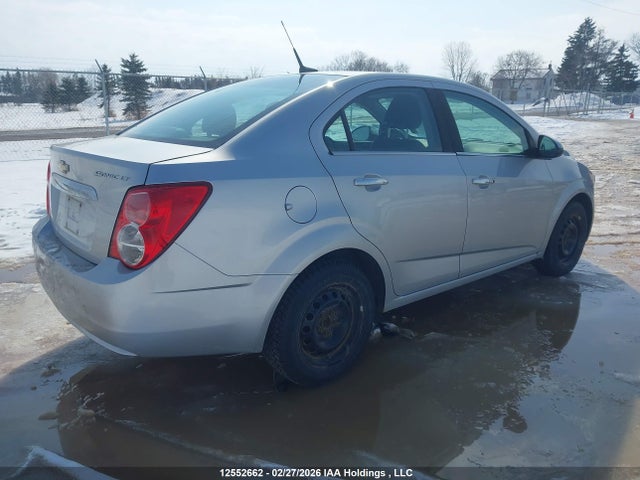 1G1JC5SH8E4155223 Chevrolet SONIC LT