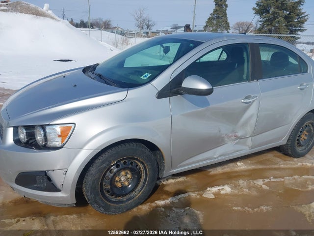 1G1JC5SH8E4155223 Chevrolet SONIC LT