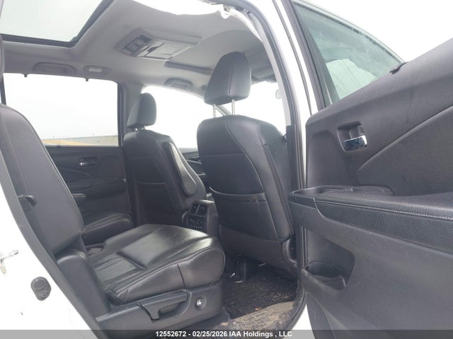 12552672 :رقم المزاد ، 5FNYF6H92JB504866 vin ، 2018 Honda Pilot Touring مزاد بيع