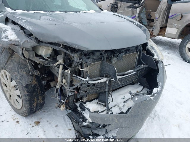 2014 Nissan Rogue S/sl/sv მანქანა იყიდება აუქციონზე, vin: 5N1AT2MV5EC823067, აუქციონის ნომერი: 12552705