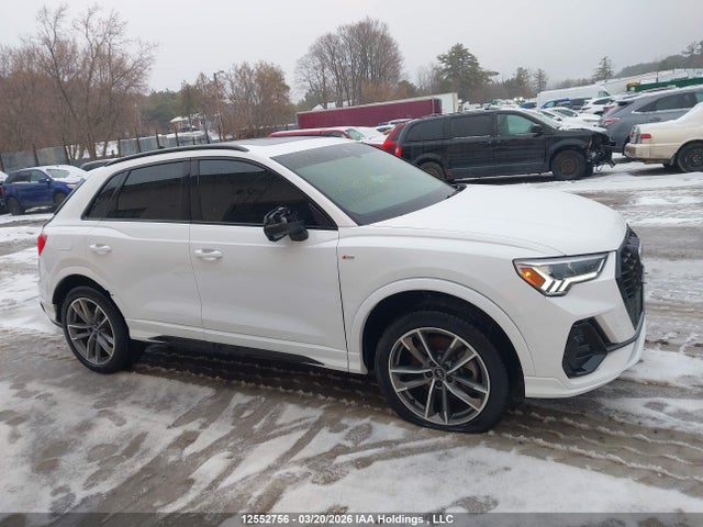 WA1DECF32R1042063 Audi Q3 Premium S Line 45