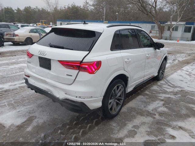 WA1DECF32R1042063 Audi Q3 Premium S Line 45