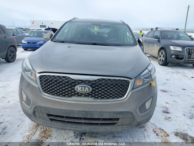 5XYPG4A33GG012352 KIA Sorento Lx/l