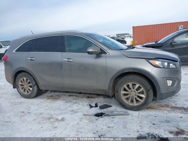 5XYPG4A33GG012352 KIA Sorento Lx/l