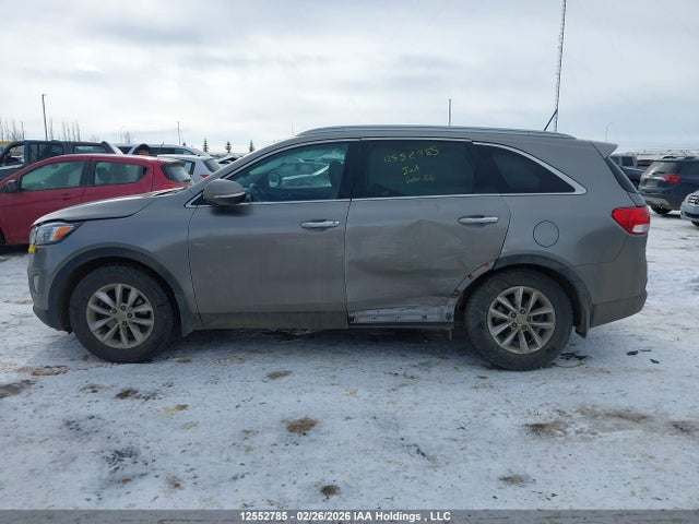 5XYPG4A33GG012352 KIA Sorento Lx/l