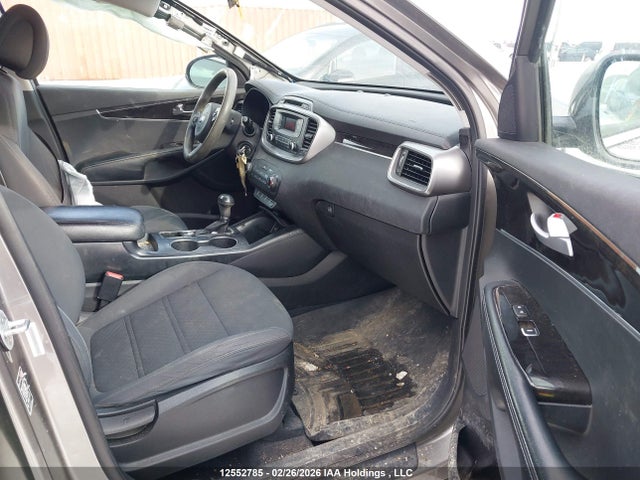 5XYPG4A33GG012352 KIA Sorento Lx/l
