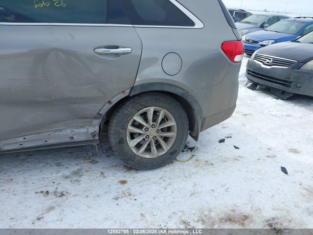 5XYPG4A33GG012352 KIA Sorento Lx/l