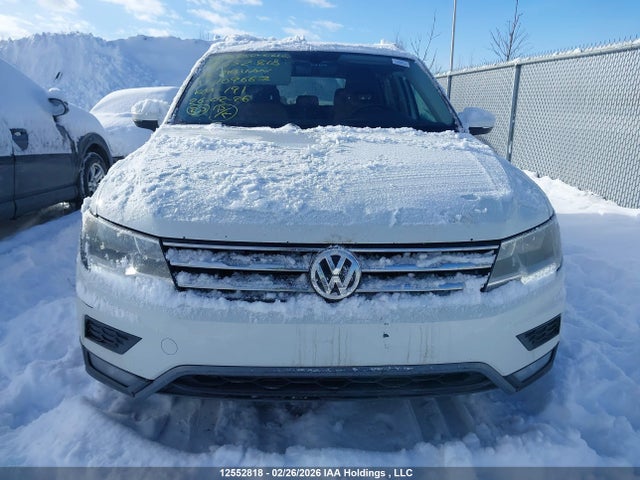12552818 :رقم المزاد ، 3VV2B7AX8JM109667 vin ، 2018 Volkswagen Tiguan Se/sel مزاد بيع