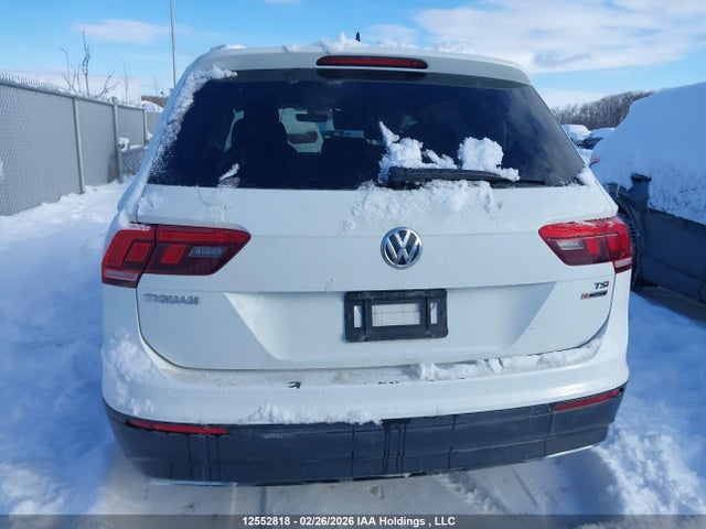 12552818 :رقم المزاد ، 3VV2B7AX8JM109667 vin ، 2018 Volkswagen Tiguan Se/sel مزاد بيع
