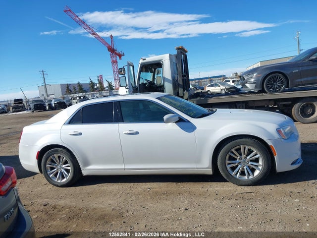 Chrysler 300 Limited 2015 2C3CCAAG0FH837457 Image 14