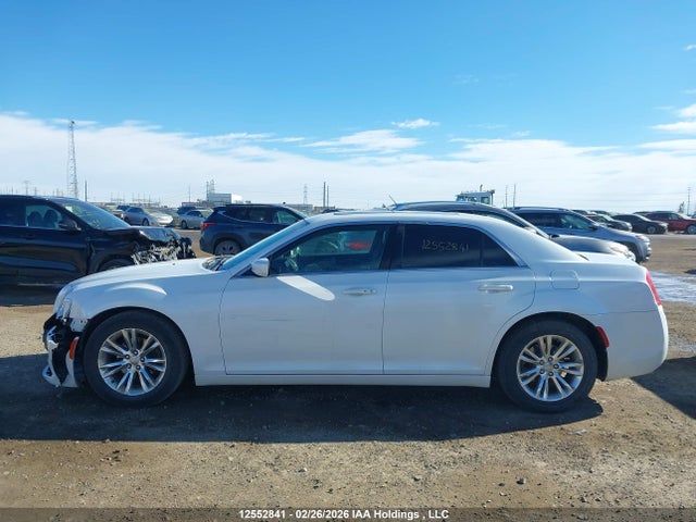 Chrysler 300 Limited 2015 2C3CCAAG0FH837457 Image 15
